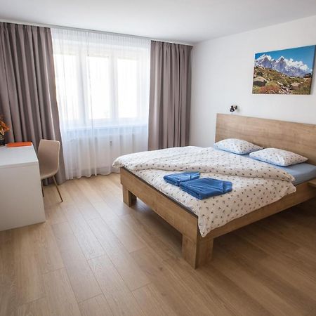 City Apartment Poprad Buitenkant foto