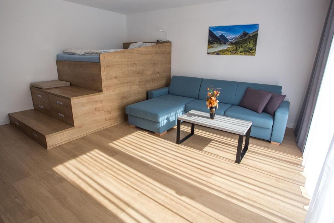 City Apartment Poprad Buitenkant foto