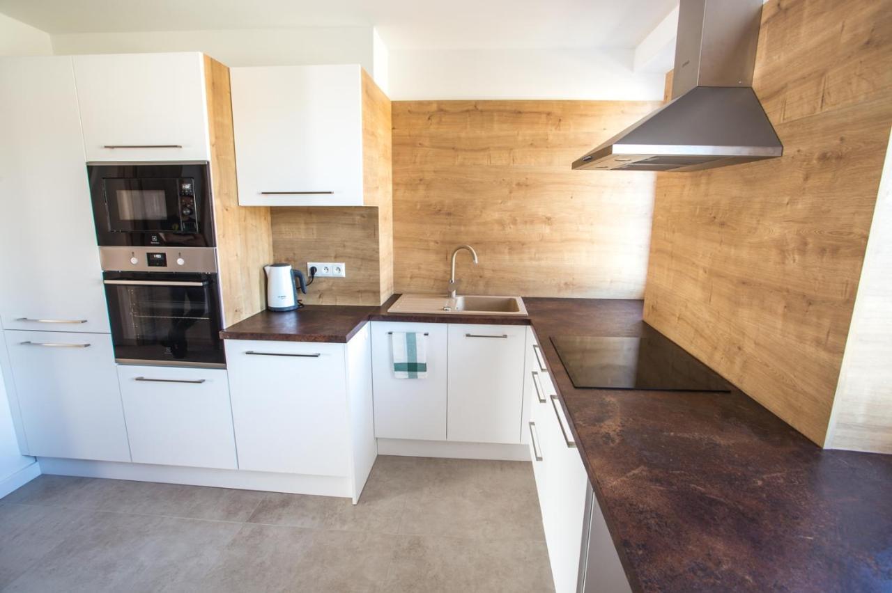 City Apartment Poprad Buitenkant foto