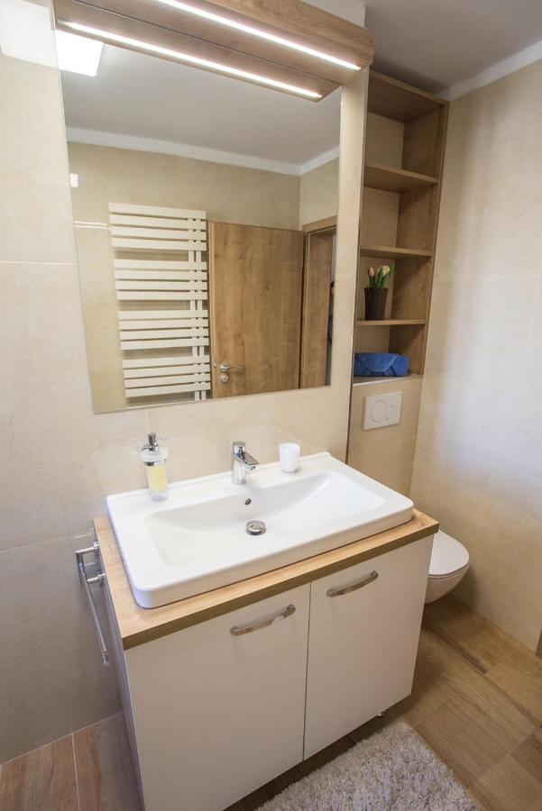 City Apartment Poprad Buitenkant foto
